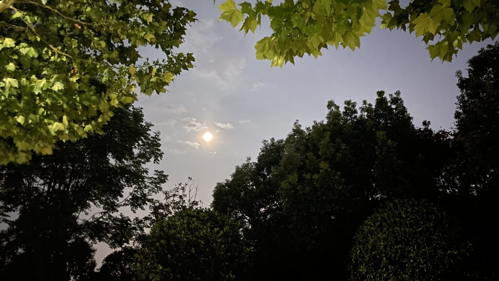 The moon over Songya Lake in Changsha on a September evening